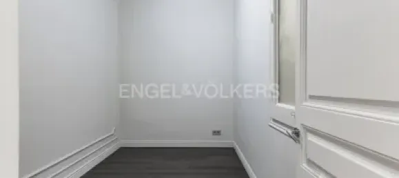 4 chambres Appartement à Eixample, Spain No. 58662 28