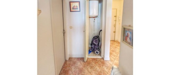 Apartamento de 2 habitaciónes en Narbonne, France No. 350174 4