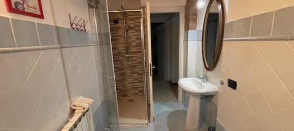 Дом с 8 спальнями в Капаннори, Италия № 358813 19