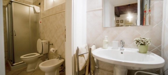 Дом с 8 спальнями в Капаннори, Италия № 358813 16