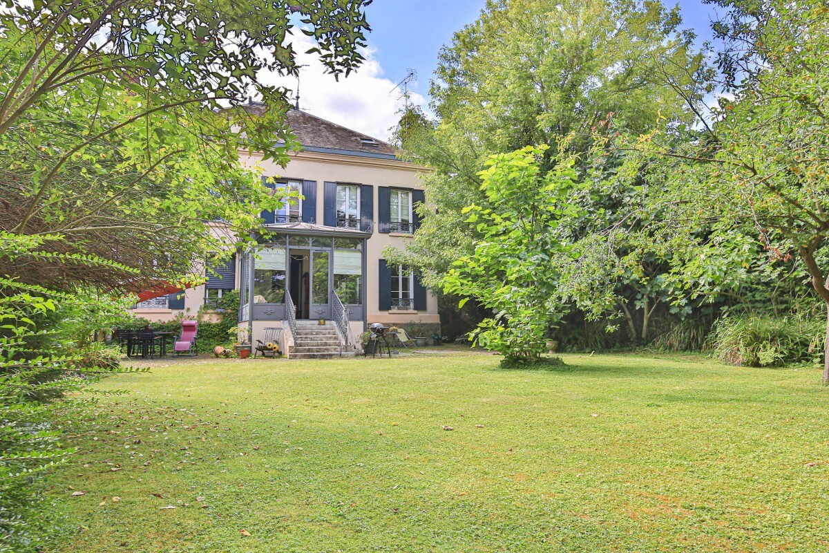 7 bedrooms House in Seine-et-Marne, France No. 347406