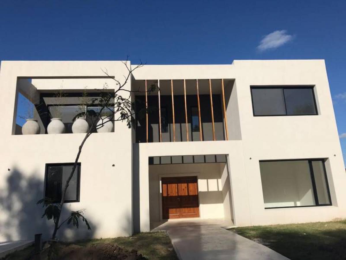 4 Schlafzimmer Haus in Tigre, Argentina, Nr. 11824