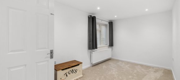 5 bedrooms Bungalow in Horley, United Kingdom No. 998 48