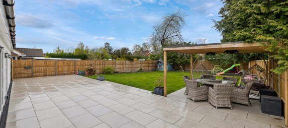 5 bedrooms Bungalow in Horley, United Kingdom No. 998 56