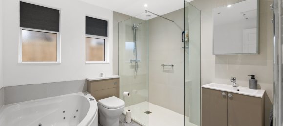 5 bedrooms Bungalow in Horley, United Kingdom No. 998 53