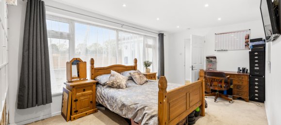 5 bedrooms Bungalow in Horley, United Kingdom No. 998 40