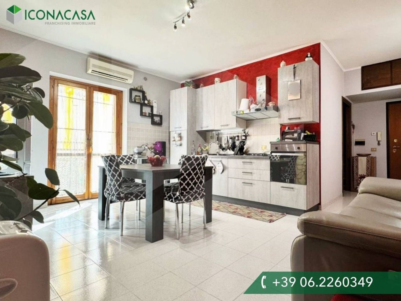 3 rooms Apartment in Rome, Italy No. 27822