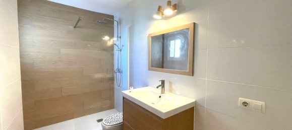 2 chambres Penthouse à Manilva, Spain No. 146097 7