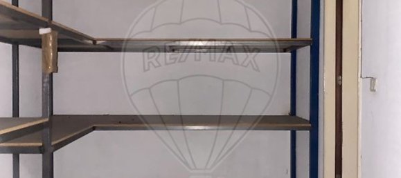 68m² Commercial property in Porto, Portugal No. 64912 6