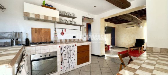 2 bedrooms Apartment in Genoa, Italy No. 306091 2