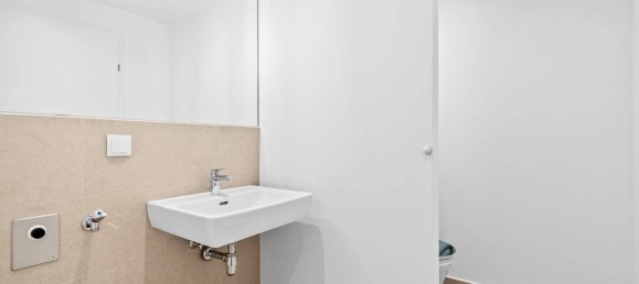 2 rooms Apartment in Penzing, Austria No. 195214 12