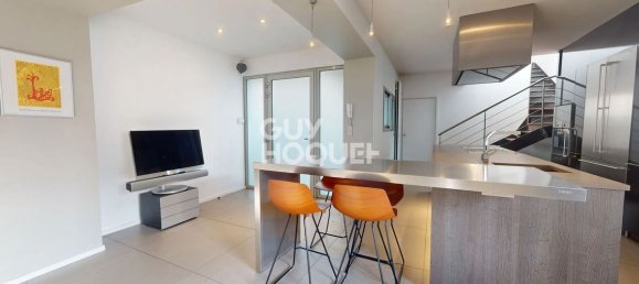 4 bedrooms House in Tours, France No. 218383 5