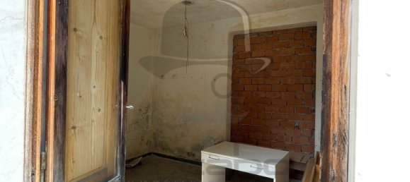 3 bedrooms Apartment in Carrara, Italy No. 318644 7