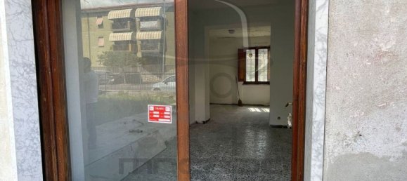 3 bedrooms Apartment in Carrara, Italy No. 318644 3