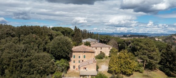 40 bedrooms Villa in Siena, Italy No. 194727 2