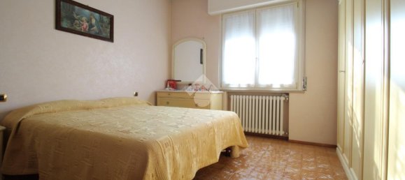 6 rooms Villa in Suzzara, Italy No. 146798 7