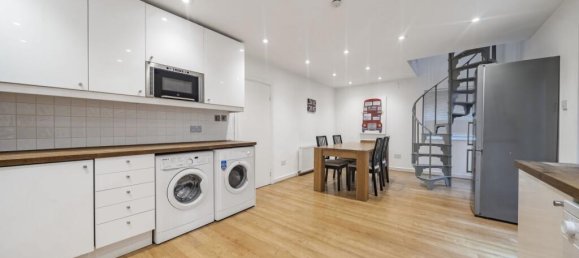 3 bedrooms House in London, United Kingdom No. 13404 18