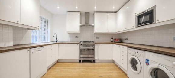 3 bedrooms House in London, United Kingdom No. 13404 16