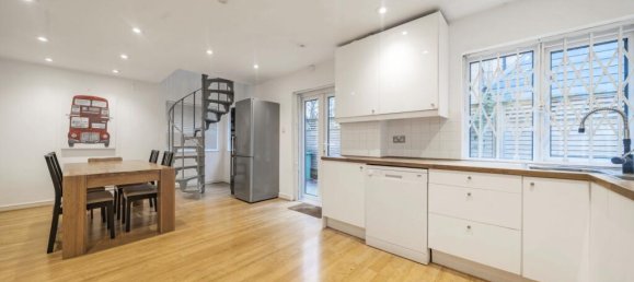 3 bedrooms House in London, United Kingdom No. 13404 14