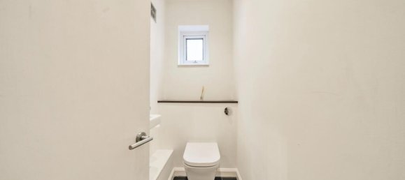 3 bedrooms House in London, United Kingdom No. 13404 37