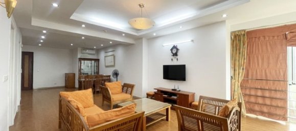3 bedrooms Apartment in Tay Ho, Vietnam No. 9837 2