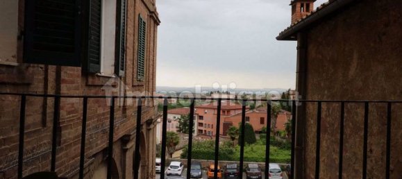 2 bedrooms Apartment in Siena, Italy No. 8812 18
