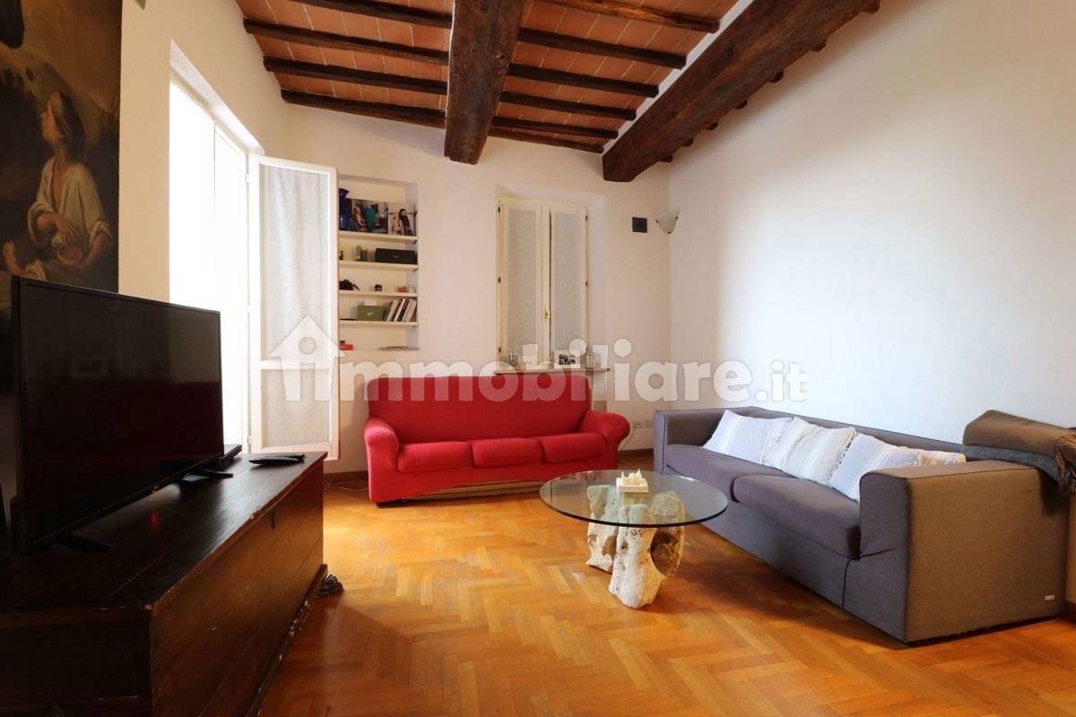 2 bedrooms Apartment in Siena, Italy No. 8812