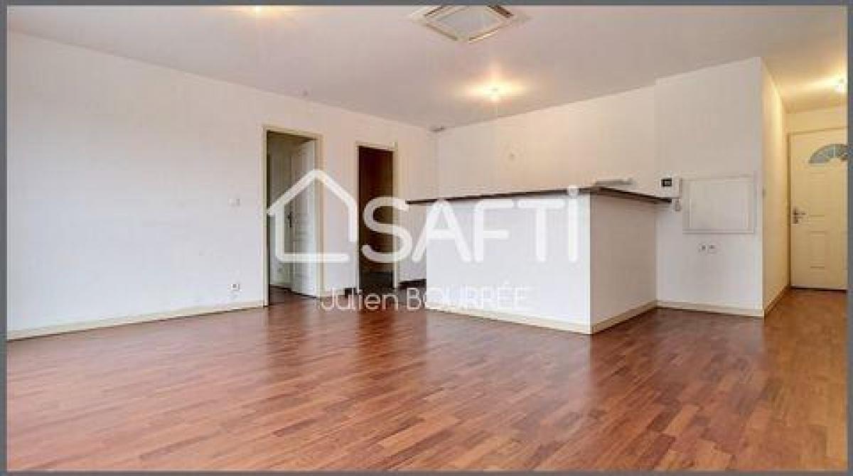 Студия в Градиньян, Франция № 3715