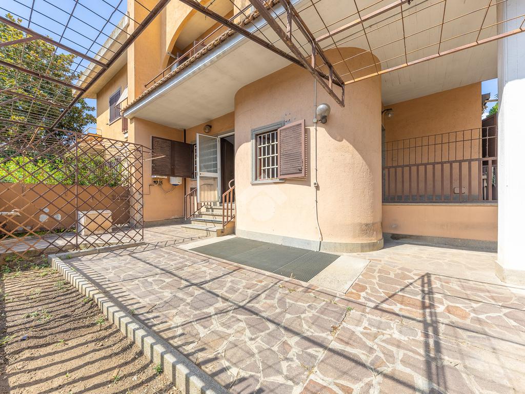 3 bedrooms Apartment in Rome, Italy No. 291884