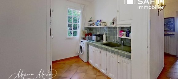 4 bedrooms Villa in Frejus, France No. 195230 10