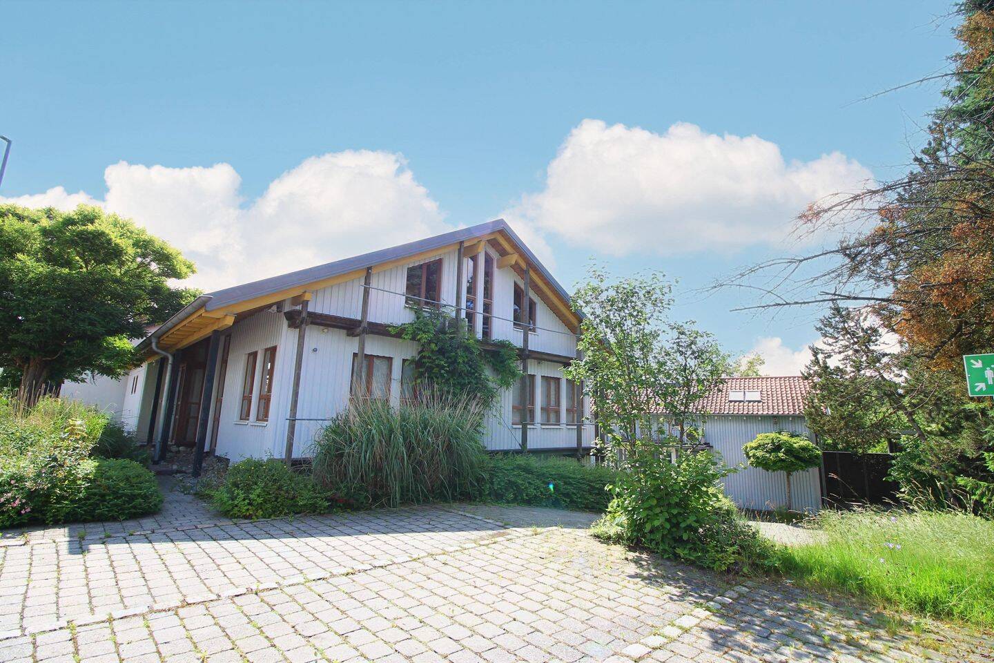 Edificio de 5 habitaciónes en Ravensburg, Germany No. 221887