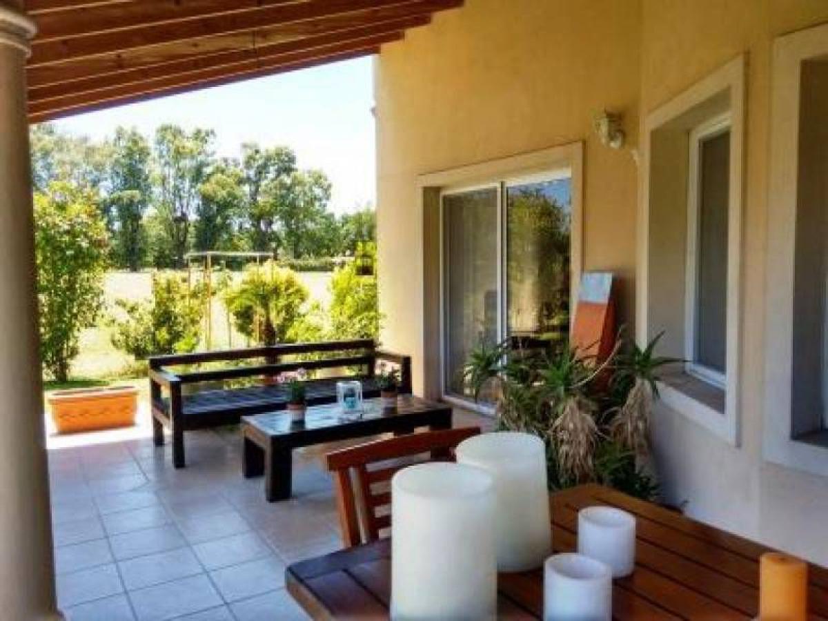 3 bedrooms House in Pilar, Argentina No. 55784