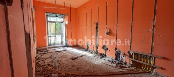 Imóvel comercial de 3 divisões em Naples, Italy N.º 328993 7