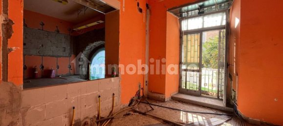 Imóvel comercial de 3 divisões em Naples, Italy N.º 328993 8