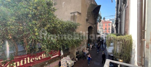 Imóvel comercial de 3 divisões em Naples, Italy N.º 328993 10