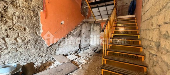 Imóvel comercial de 3 divisões em Naples, Italy N.º 328993 4