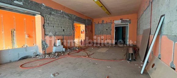 Imóvel comercial de 3 divisões em Naples, Italy N.º 328993 15