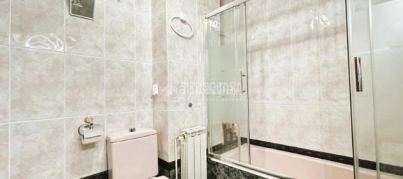 3 chambres Appartement à L'Hospitalet de Llobregat, Spain No. 171124 12