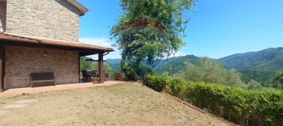 4 bedrooms Villa in Bagni di Lucca, Italy No. 270561 3
