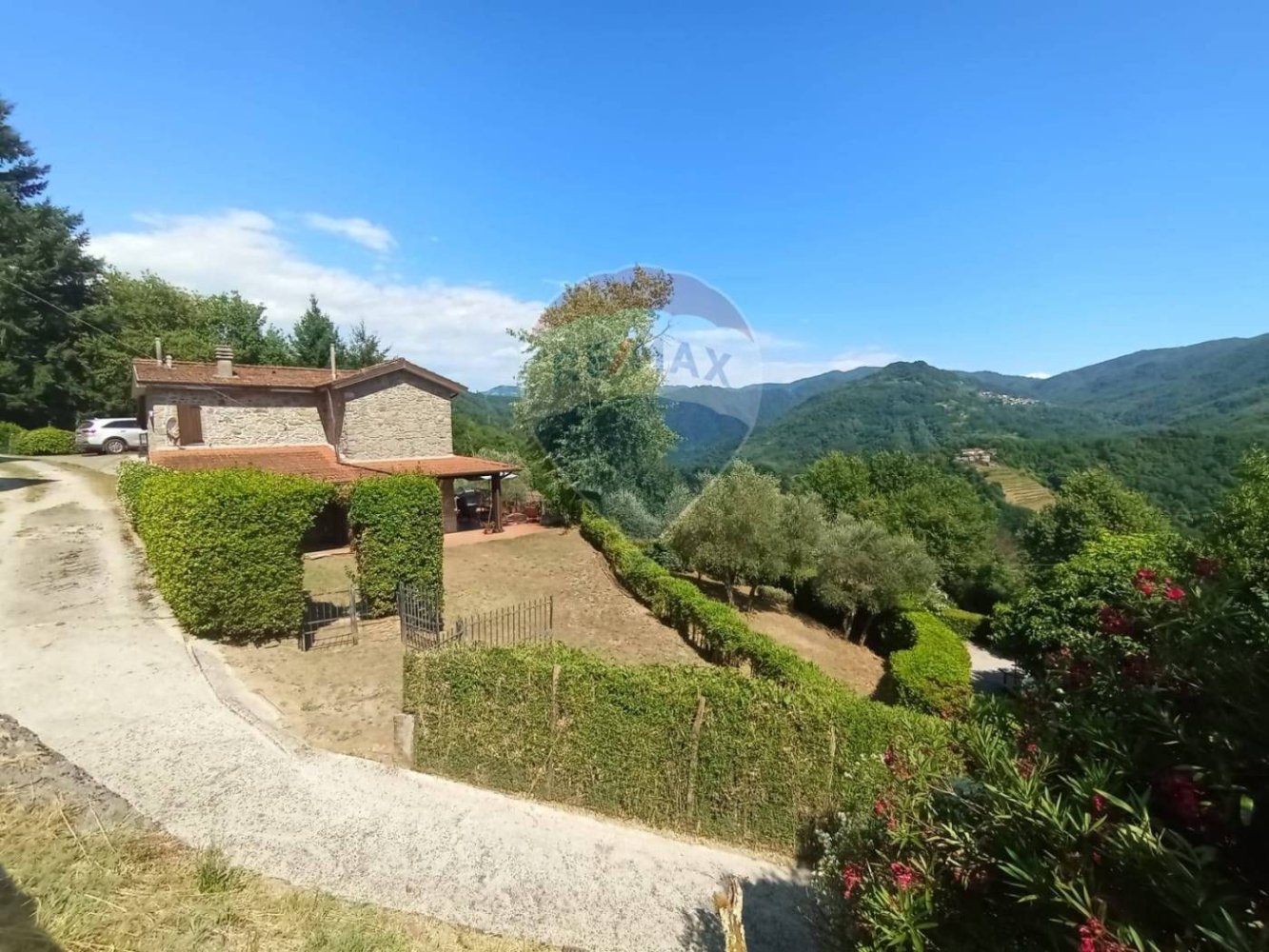 4 bedrooms Villa in Bagni di Lucca, Italy No. 270561
