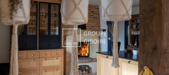 5 bedrooms House in Noyal-Chatillon-sur-Seiche, France No. 202092 3