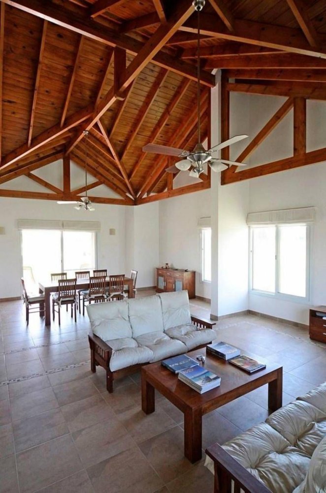 3 bedrooms House in Buenos Aires, Argentina No. 83898