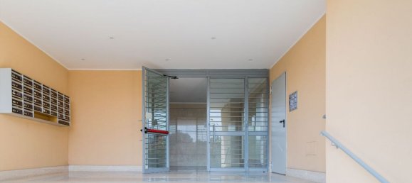 3 rooms Apartment in Rome, Italy No. 64852 20