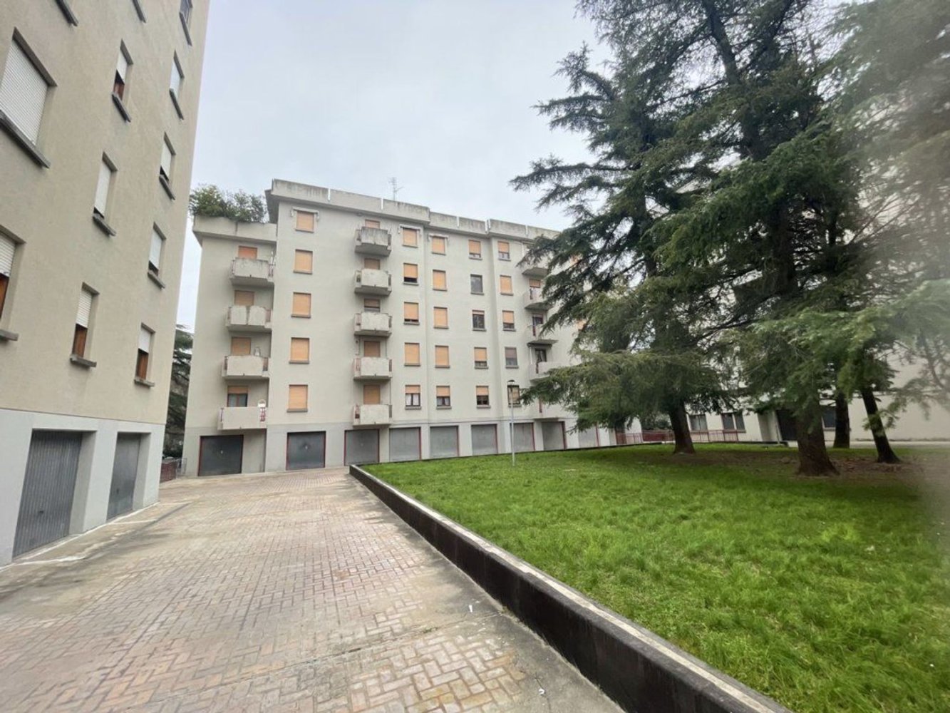 4 bedrooms Apartment in Reggio Emilia, Italy No. 325248