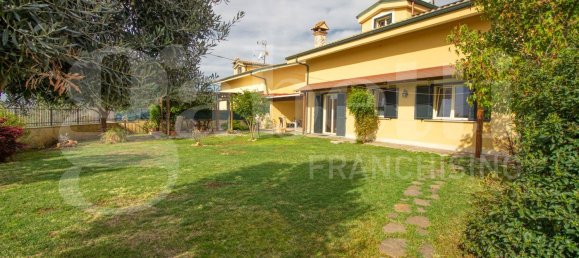 3 Schlafzimmer Villa in Sant'Angelo Romano, Italy, Nr. 71231 25