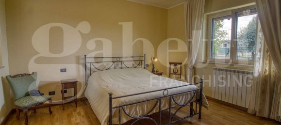 3 Schlafzimmer Villa in Sant'Angelo Romano, Italy, Nr. 71231 11