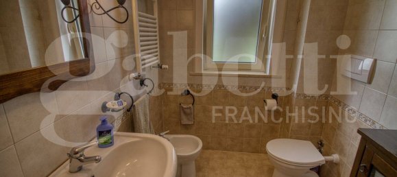 3 Schlafzimmer Villa in Sant'Angelo Romano, Italy, Nr. 71231 9