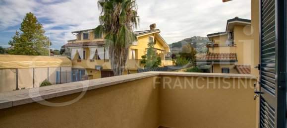 3 Schlafzimmer Villa in Sant'Angelo Romano, Italy, Nr. 71231 22