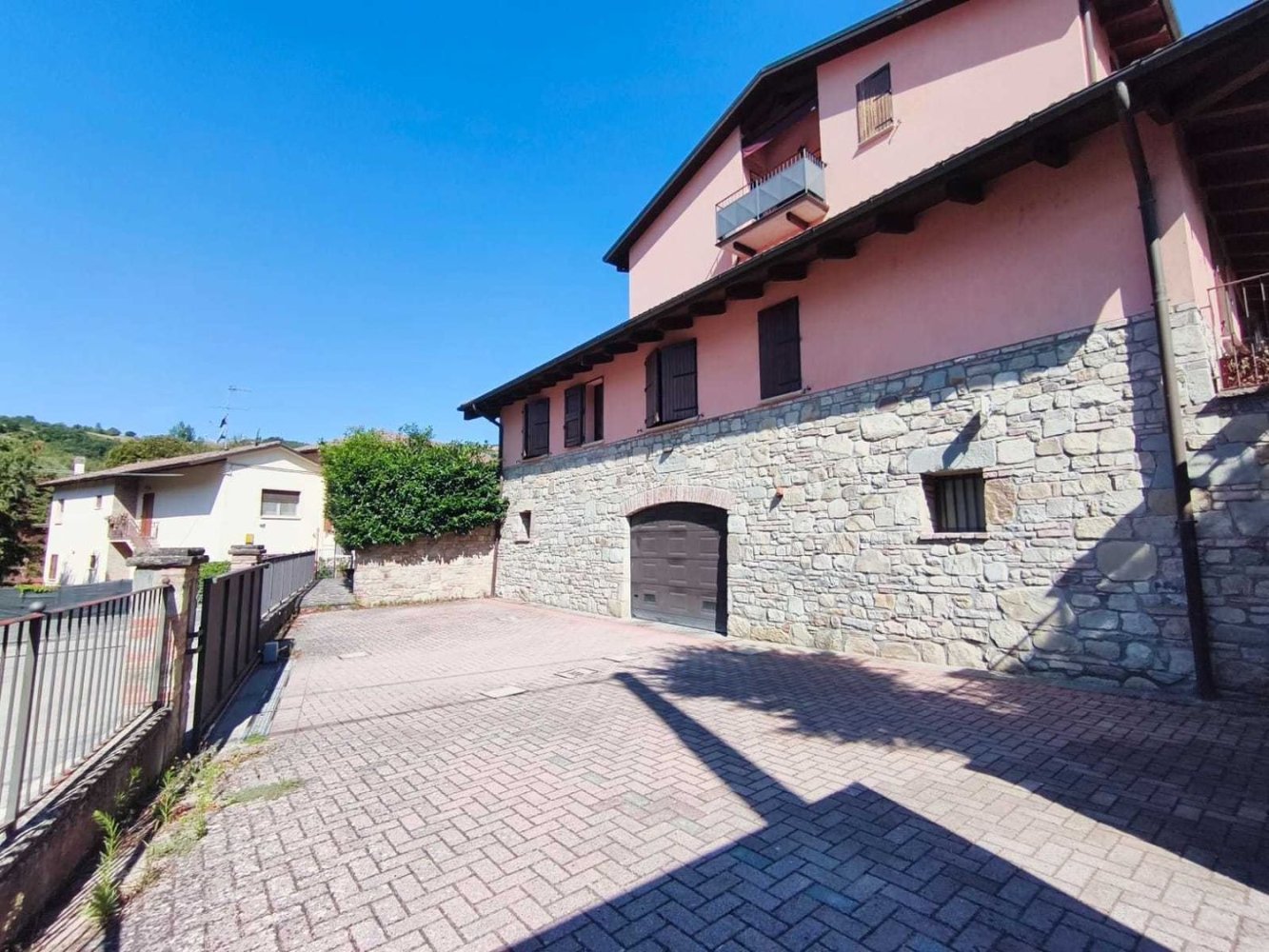 3 bedrooms Apartment in Monterenzio, Italy No. 318756