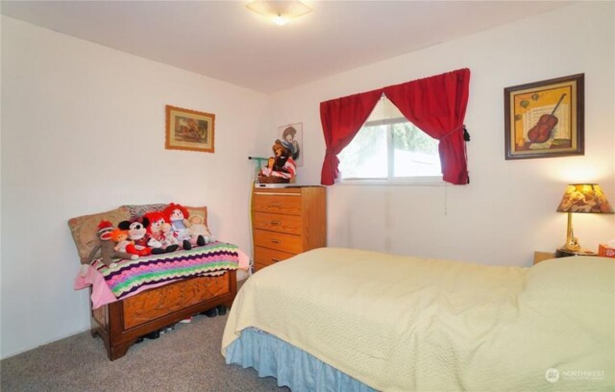 3 bedrooms House in SeaTac, USA No. 409237